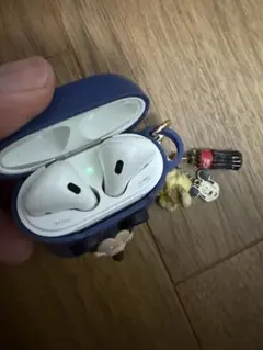 AirPods純正　airpods本体 ミッキーケース付き