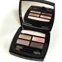 CHANEL レベージュパレットルガール ライト