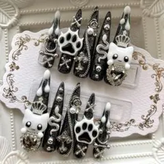 ネイルチップ 量産型 地雷 サブカル 天使界隈 黒 白 猫 ハート 肉球 ピアス