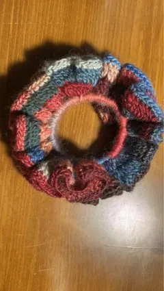 マルチカラーニットシュシュ