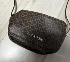 Calvin Klein ロゴプリント ショルダーバッグ