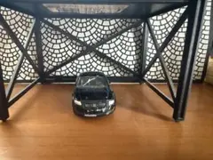 黒のアウディー ミニカー