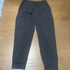 ユニクロのウルトラストレッチアクティブジョガーパンツ
