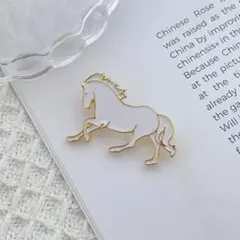 馬 ピンバッジ ホワイト ホース ブローチ 白 プレゼント 2026 午年 開運