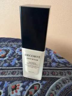 DECORTÉ ZEN WEAR リキッドファンデーション 30mL