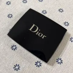 Dior サンククルールクチュール 759