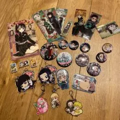 鬼滅の刃グッズ　缶バッチ　シール　消しゴム　カード