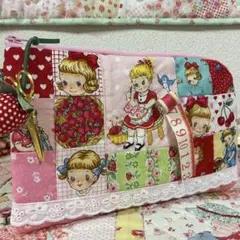 L字ファスナーポーチ❣️糸巻き付❣️はさみチャーム&いちご付❣️マーガレット&ソフィー
