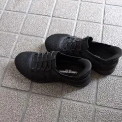 ブラック メッシュスニーカー