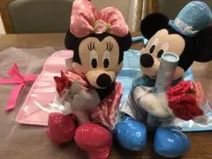 ミッキーとミニーのぬいぐるみ