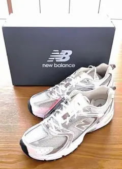 New Balance 530 人気白 27.5cm MR530SGAのサムネイル
