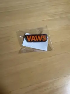 Vaundy バウンディ ピンズ ピンバッジ オレンジ シルバー VAWS - メルカリ