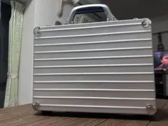 RIMOWA アタッシュケースのサムネイル