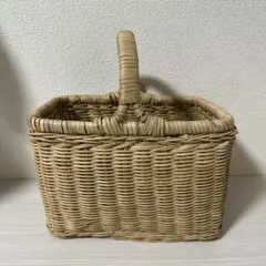 ラタン素材 カゴ バスケットのサムネイル