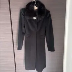 ファー付き黒ロングコート