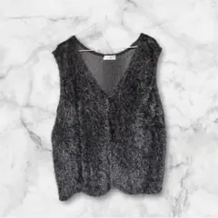 【新品未使用】ファー風 Vネック ノースリーブ ニットベスト