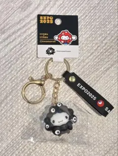シナモロール　EXPO2025 サンリオなりきりキーホルダー　黒ミャクミャク