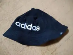 adidas 黒 バケットハット