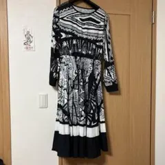 幾何学模様 長袖ロングワンピース