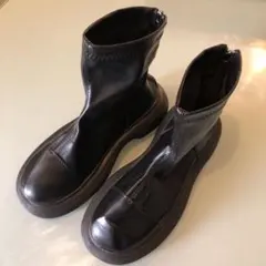 【新品未使用】厚底ブーツ　24センチ
