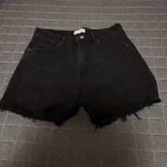 H&M ブラックショートパンツ US 8