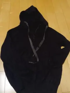 未使用ブラック フード付きニット