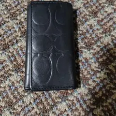 COACH黒レザーキーケース エンボス加工