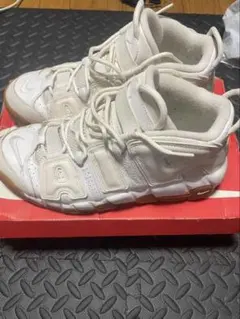 NIKE AIR MORE UPTEMPO ホワイト ガムソール