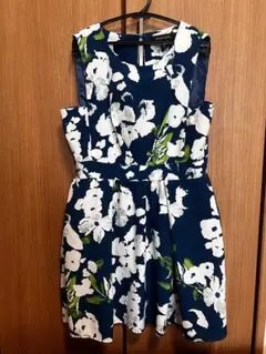 花柄ノースリーブワンピース サイズ2 夏　海遊び