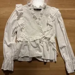 zara ホワイトフリル長袖ブラウス