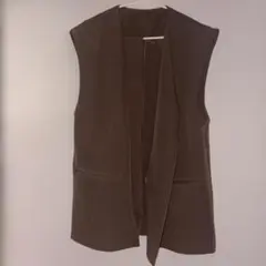 ノーカラーＶネックベルト付きベスト