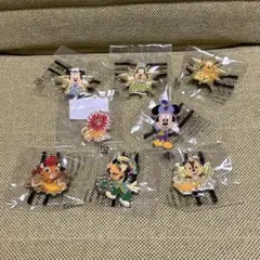 ディズニーキャラクターピンバッジセット 8個