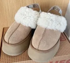 人気色】UGG アグ ファンケット マスタードシード 厚底サンダル 23cm