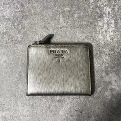 プラダ PRADA 二つ折り財布 サフィアーノ メタル シルバー レザーのサムネイル
