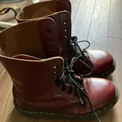 ドクターマーチン 10ホール チェリーレッド