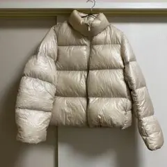 ウルトラライトダウンシャイニーボリュームジャケット　Mサイズ