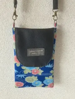 着物地ウール花柄と合皮の組み合わせスマホショルダーバッグ