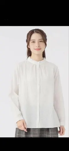【美品】SELF+SERVICE オーガニック綿入 エリフリルシャツ フリル　白のサムネイル
