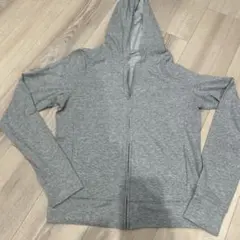 グレー フルジップフーディ　パーカー　グレー　ユニクロ　M グレーパーカー