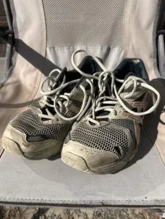 asics スニーカー