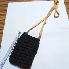 ズパゲッティ　スマホショルダーバッグ　黒い編みハンドメイド　ポシェット