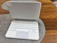 マジックキーボードiPad mini 6/7用 ホワイト