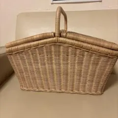 ラタン製 ピクニックバスケット 蓋付き 収納かご　6/15日までのサムネイル