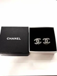 CHANEL ピンバッジ ❤︎ ワイキキHawaii購入 ② - メルカリ