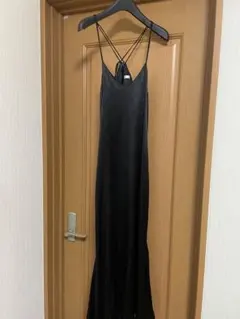 emmi atelier ブラックキャミワンピース