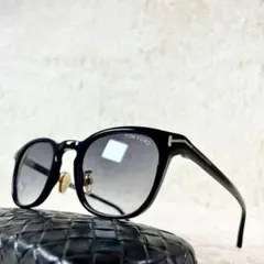 極美品　TOM FORD　TF876-D　ブルーレンズ　ブラックフレーム TOM FORD トムフォード サングラス TF876-D 01B