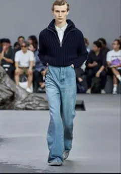 loewe ロエベ　ハイウエストワイドフレアジーンズ　24ssコレクションのサムネイル