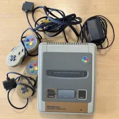 Nintendo スーパーファミコン 本体 コントローラー2個付き　ジャンク品
