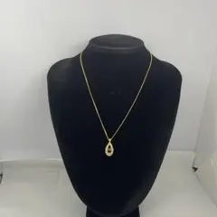 ニナリッチ　ゴールド ストーン付き ペンダントネックレス