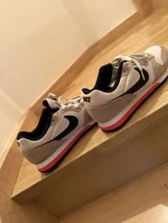 NIKE 靴　スニーカー　早いもの勝ち　安くしてます